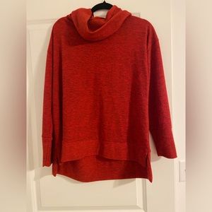 RED LIGHT WEIGHT TURTLE NECK
